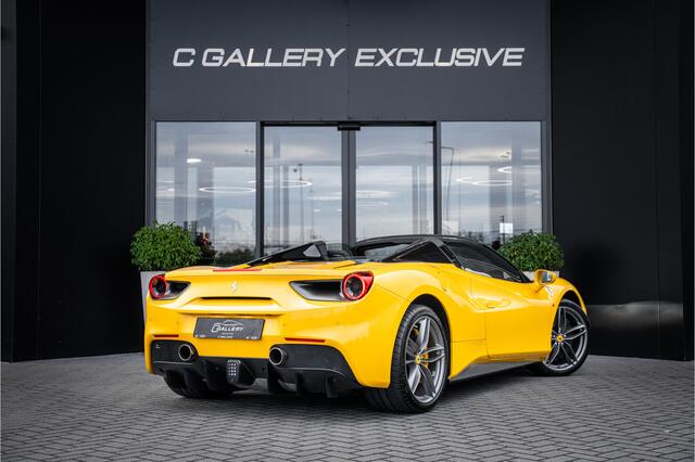 Ferrari 488 3.9 Spider HELE - Giallo Modena | Racing Seats | Carbon | Camera