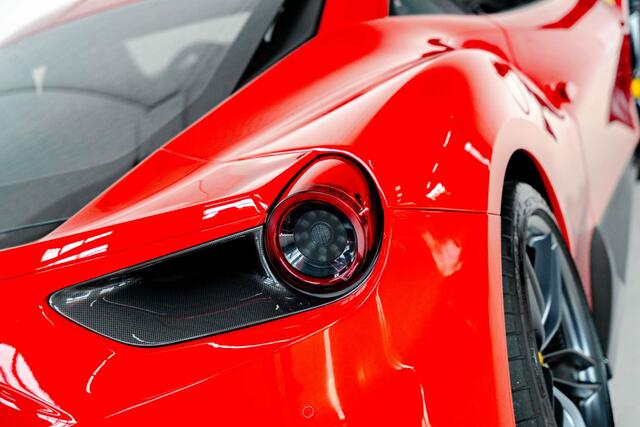 Ferrari 488 3.9 GTB HELE l Novitec l Carbon