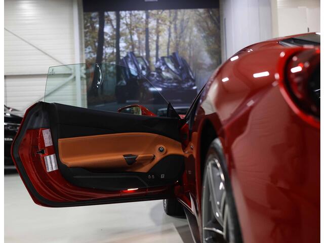 Ferrari 488 3.9 GTB HELE | Rosso Fuoco - Historie - Cuoio