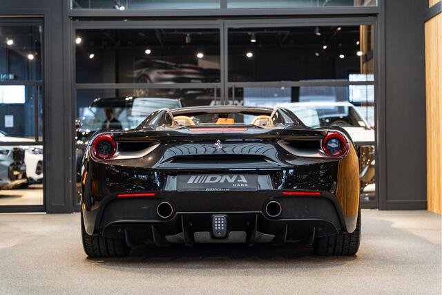 Ferrari 488 Spider HELE Carbon 3.9 Surround Passenger Display Cuoio Leder