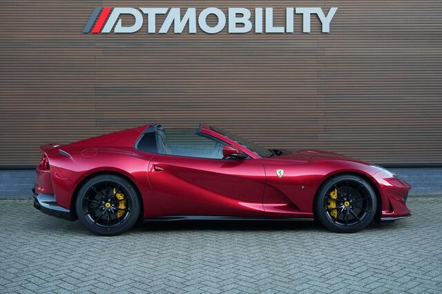 Ferrari 812 GTS 6.5 V12 HELE | Rosso Magma | Carbon | Lift | Passenger Display |