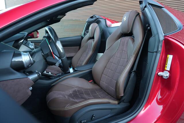 Ferrari 812 GTS 6.5 V12 HELE | Rosso Magma | Carbon | Lift | Passenger Display |