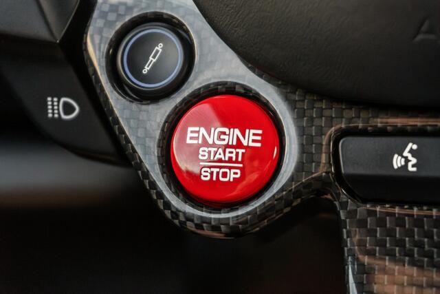 Ferrari 812 Superfast - Grigio Silverstone - Carbon LED