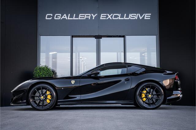 Ferrari 812 6.5 V12 Superfast HELE - Racing seats l Passenger display l JBL