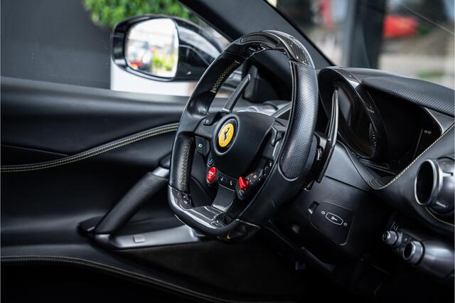 Ferrari 812 6.5 V12 Superfast HELE - Racing seats l Passenger display l JBL