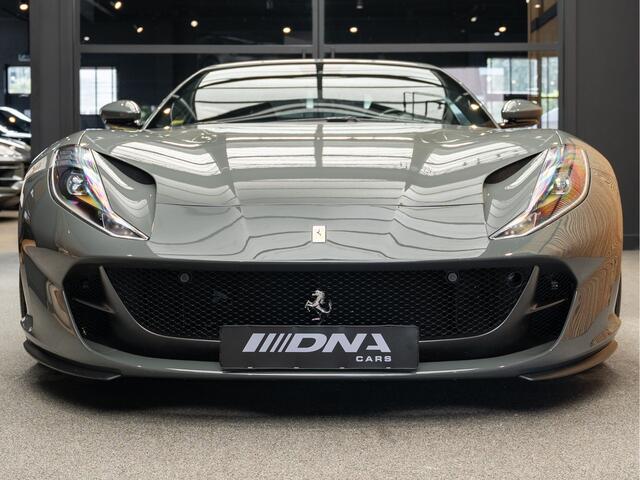 Ferrari 812 V12 Superfast HELE Carbon Seats 6.5 V12 Novitec Wheels Grigio Scuro