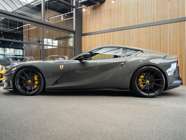 Ferrari 812 V12 Superfast HELE Carbon Seats 6.5 V12 Novitec Wheels Grigio Scuro