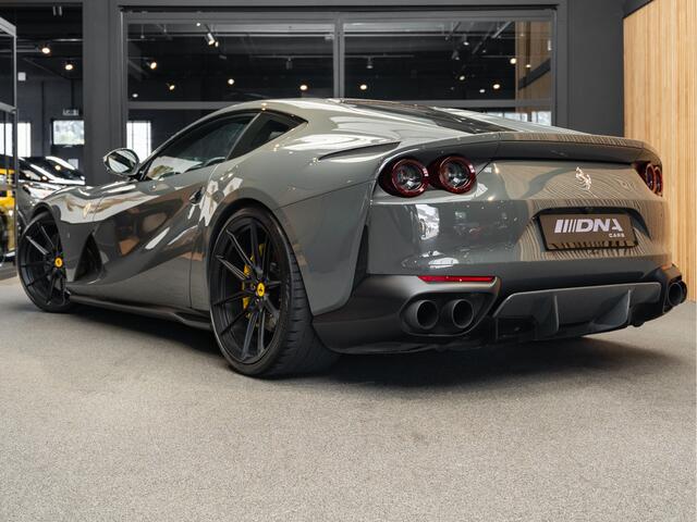 Ferrari 812 V12 Superfast HELE Carbon Seats 6.5 V12 Novitec Wheels Grigio Scuro