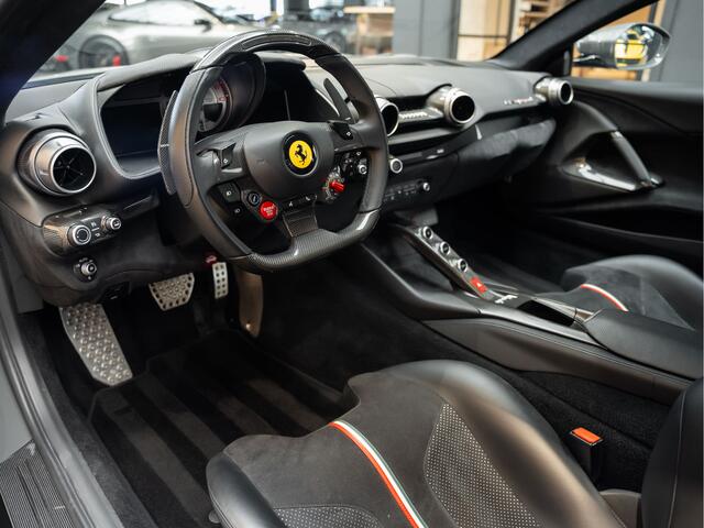 Ferrari 812 V12 Superfast HELE Carbon Seats 6.5 V12 Novitec Wheels Grigio Scuro