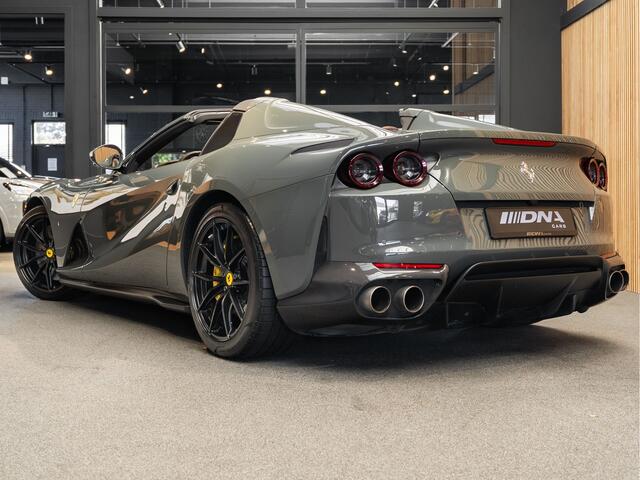 Ferrari 812 GTS Grigio Scuro Carbon Lift Comfort Seats 812 GTS 6.5 V12 HELE