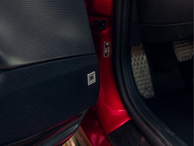 Ferrari 812 Competizione 6.5 V12, Rosso Magma, Atelier, Carbon Wheels