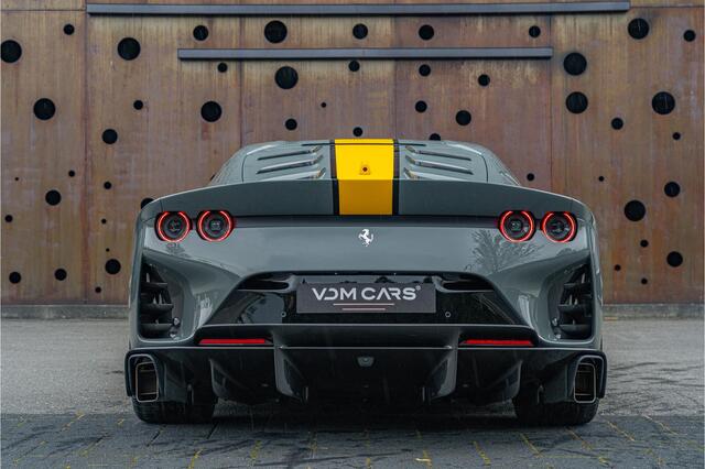 Ferrari 812 Competizione 6.5 V12 | 1 of 8 Color Grigio Medio | Carbon | Lift | CarPlay | 1 of 999 | Extracampionario |