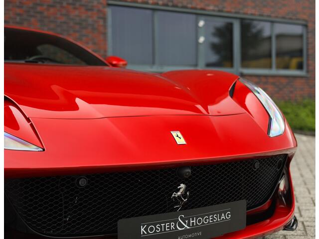 Ferrari 812 6.5 V12 Superfast HELE | Rosso Fuoco - Lift - 360 camera
