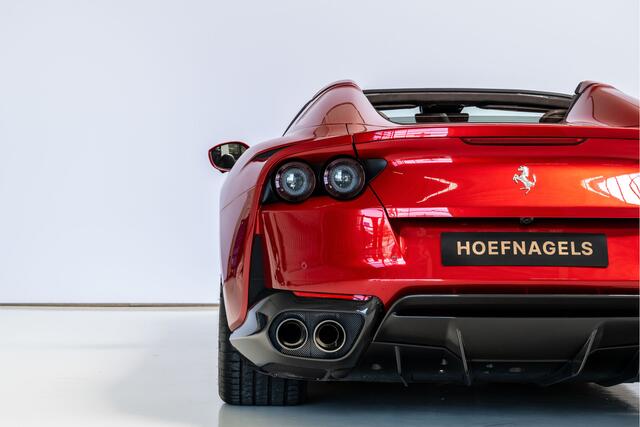 Ferrari 812 GTS 6.5 V12 Atelier Rosso Magma Carbon Int + Ext