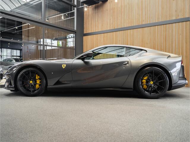 Ferrari 812 V12 Superfast HELE Carbon Sport Stoelen 6.5 V12 Superfast HELE