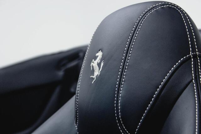 Ferrari CALIFORNIA 3.9 T HELE