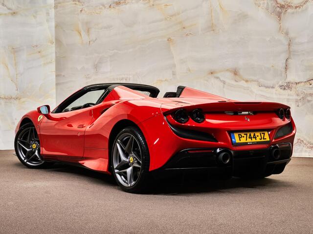 Ferrari F8 Spider 3.9 V8 HELE, noselift, racing seats, ceramic, carbon, 20", bijrijdersdisplay, camera