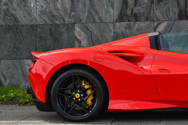 Ferrari F8 Spider 3.9 V8 HELE Rosso Scuderia |Lift|Passengerdisplay|