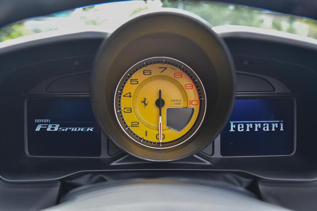 Ferrari F8 Spider 3.9 V8 HELE Rosso Scuderia |Lift|Passengerdisplay|