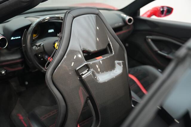 Ferrari F8 Spider 3.9 V8 HELE | NL Auto | 1e eig. | Lift | Carbon | Garantie tot 03-2028!
