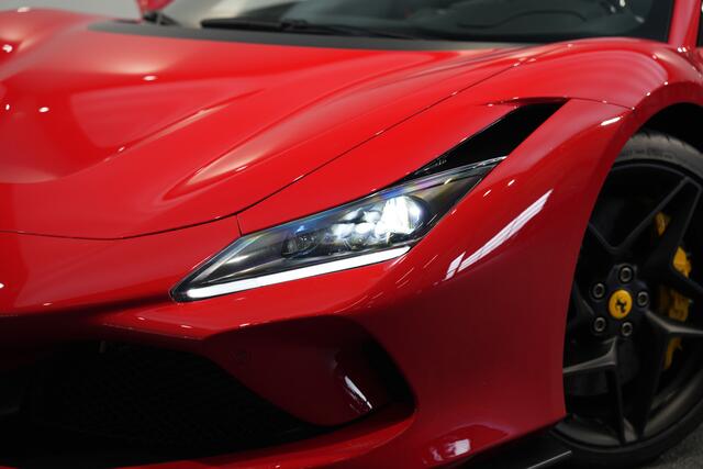 Ferrari F8 Spider 3.9 V8 HELE | NL Auto | 1e eig. | Lift | Carbon | Garantie tot 03-2028!