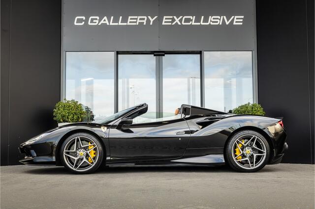 Ferrari F8 Spider 3.9 V8 HELE - Nero Daytona | Passenger Display | Lift | Alcantara