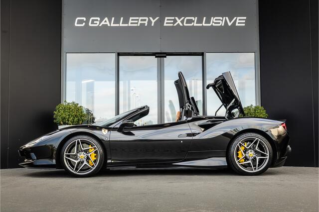 Ferrari F8 Spider 3.9 V8 HELE - Nero Daytona | Passenger Display | Lift | Alcantara