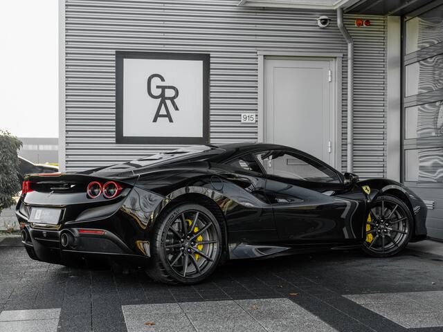 Ferrari F8 Tributo 3.9 V8 HELE | Carbon velgen | Pass. display | Lift | Daytona racing seats