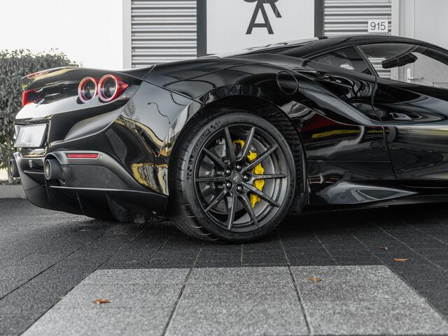 Ferrari F8 Tributo 3.9 V8 HELE | Carbon velgen | Pass. display | Lift | Daytona racing seats