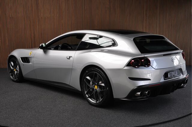 Ferrari GTC4 3.9 V8 Lusso T | Carbon | Lift Systeem | Passenger Display | Apple Carplay | Daytona style Seats |