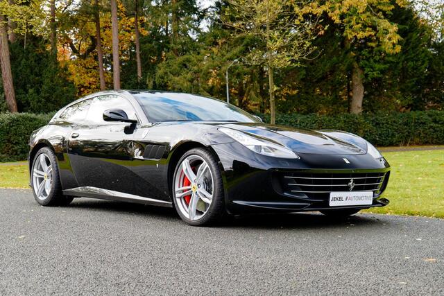 Ferrari GTC4 6.3 V12 Full Option (Export Price ¤ 190.000,= netto) Lift, Panorama, NERO Stellato