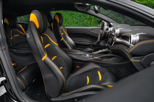 Ferrari GTC4 6.3 V12 690pk | Atelier | Passenger Display | Lift | Dealer Onderhouden.