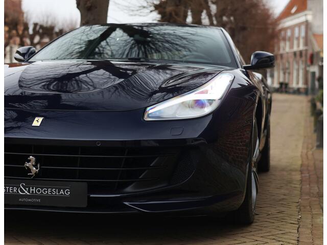 Ferrari GTC4 6.3 V12 | Atelier - Lift - Camera