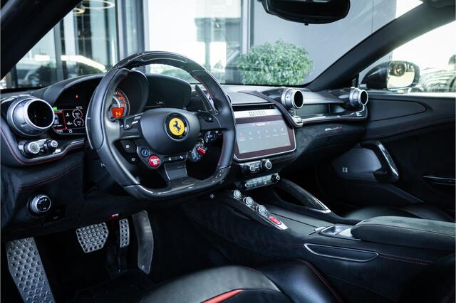 Ferrari GTC4 6.3 V12 - 4-zits l Lift l Passanger Display l Carbon l Panorama