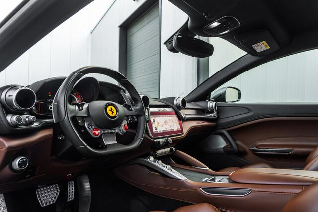 Ferrari GTC4 - Grigio Silverstone - Warranty - Lift - Ventilated Seats - Carbon