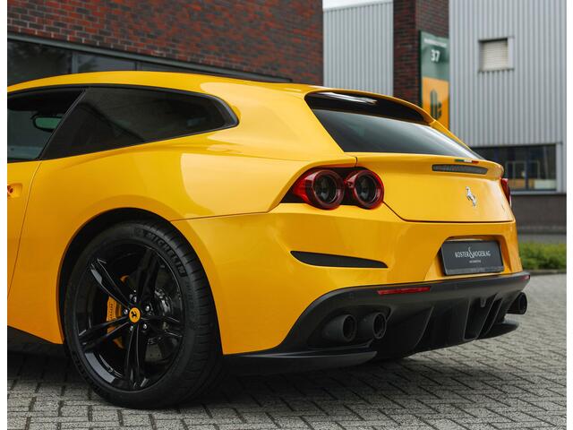 Ferrari GTC4 6.3 V12 | Giallo Triplo Strato - Lift - Nieuwstaat!
