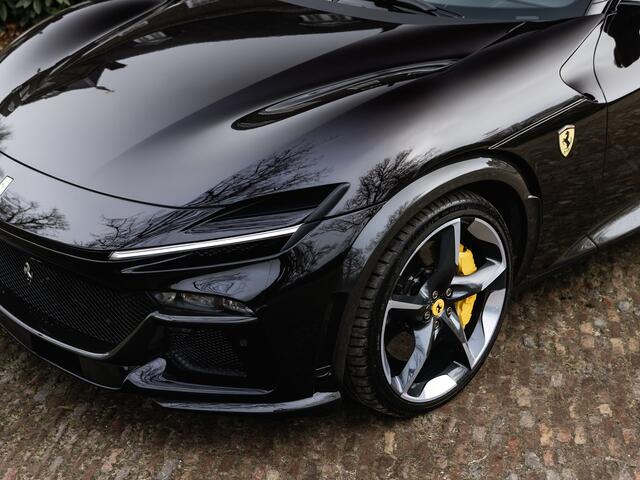 Ferrari Purosangue 6.5 V12 Nero Purosanque, Cuoio interior, Full Carbon, Pano