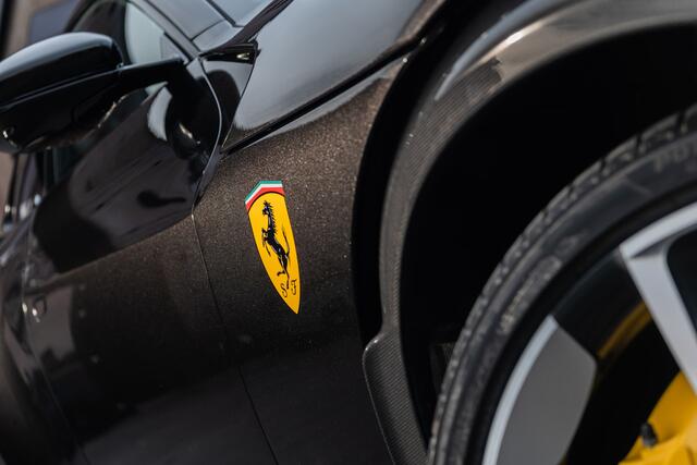 Ferrari Purosangue 6.5 V12 | Carbon | Panorama | Lift | Connect | Massage | 360 | XLED |