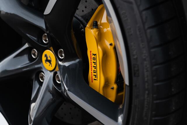 Ferrari Purosangue 6.5 V12 | Carbon | Panorama | Lift | Connect | Massage | 360 | XLED |