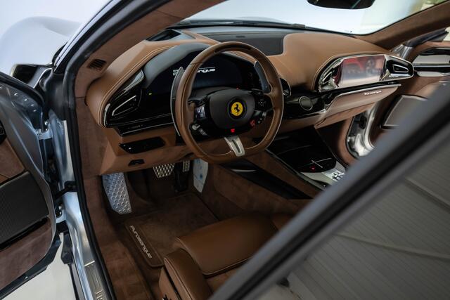 Ferrari Purosangue 6.5 V12, 2-layer SanuSilver, Full Carbon