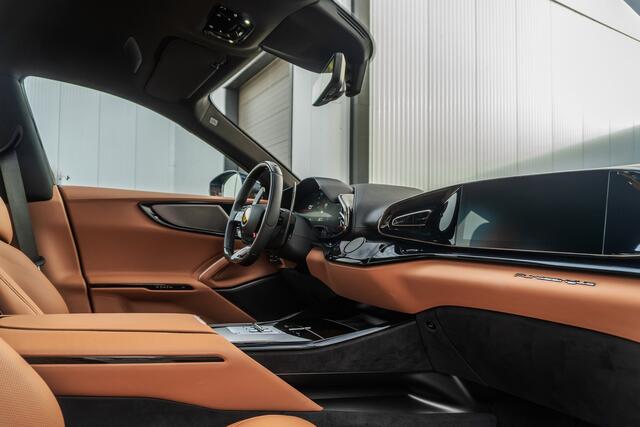 Ferrari Purosangue - Blu Pozzi - Burmester - Carbon Exterior - Lift - Carbon LED