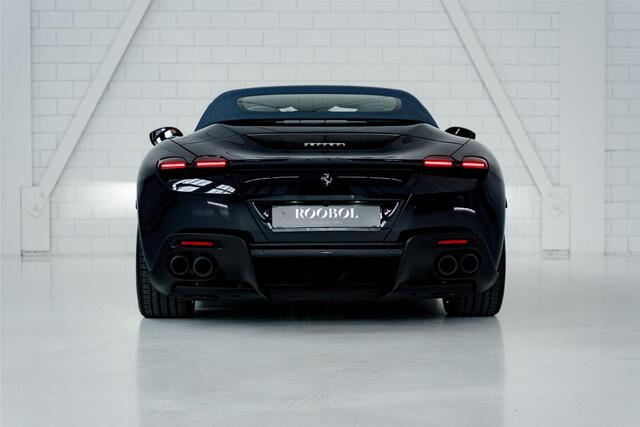 Ferrari Roma Spider 3.9 V8 | Diamond forged Wheels | Passenger Display | Ferrari Shields |
