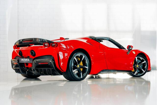 Ferrari SF90 Spider 4.0 V8 Assetto Fiorano