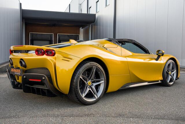 Ferrari SF90 Spider - Giallo Montecarlo - Carbon - VAT