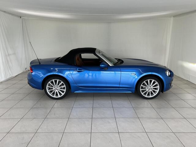 Fiat 124 Spider 1.4 MultiAir Turbo Lusso full option, dealer onderhouden, Bose Audio, Parkeercamera achter