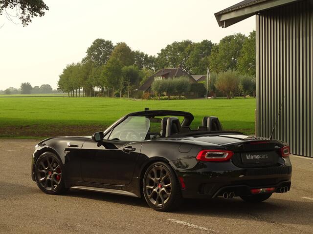 Fiat 124 Spider 1.4 MultiAir Turbo Abarth | Bose | Lakzwart METT. | Topstaat!
