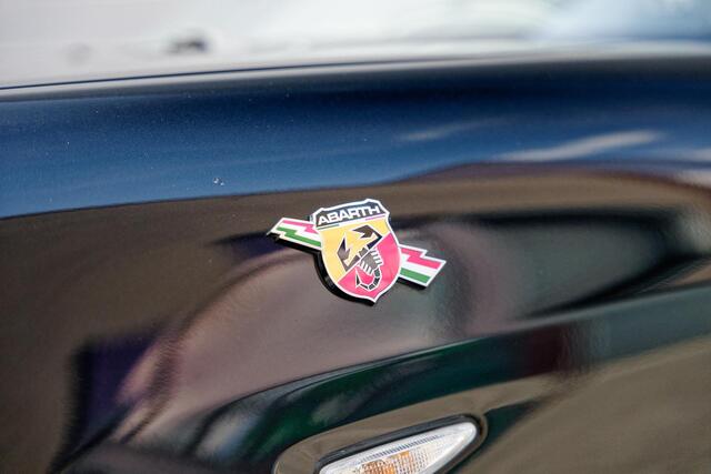 Fiat 124 Spider 1.4 MultiAir Turbo Abarth Apple CarPlay, Unieke auto.