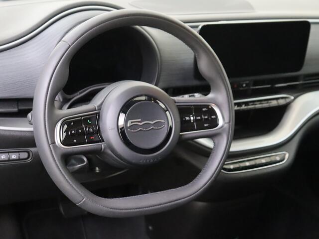 Fiat 500 3+1 Icon 42 kWh KM uitvoering en opties onbekend!!