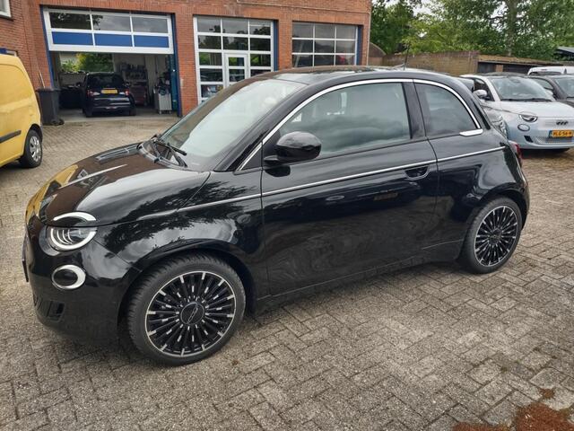 Fiat 500 E-3+1-PanoDak-42KW-met 2000 korting
