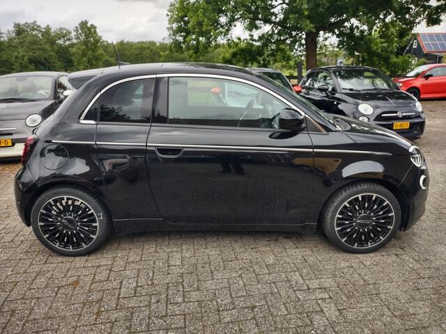 Fiat 500 E-3+1-PanoDak-42KW-met 2000 korting